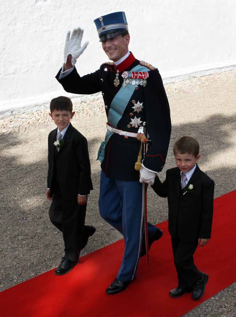 El príncipe Joaquín, en 2008 con sus hijos cuando estos eran pequeños