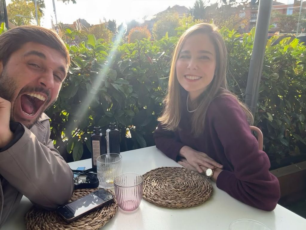 Los actores de 'Los Serrano' han compartido una comida juntos para celebrar el retorno de Víctor a los escenarios