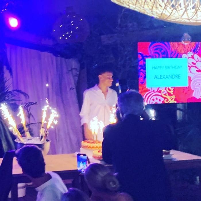 Jazmin Grimaldi en el 18 cumpleaños de su hermano Alexandre