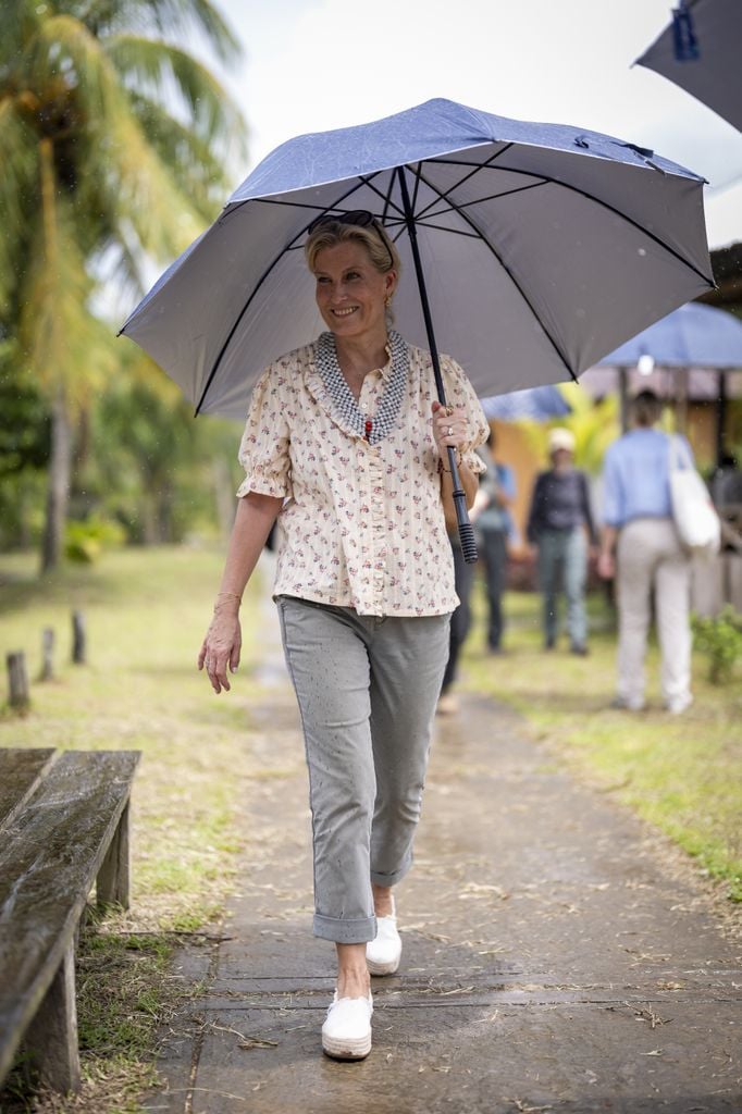 Comprometida y entregada, Sophie visitó las zonas más necesitadas de la selva