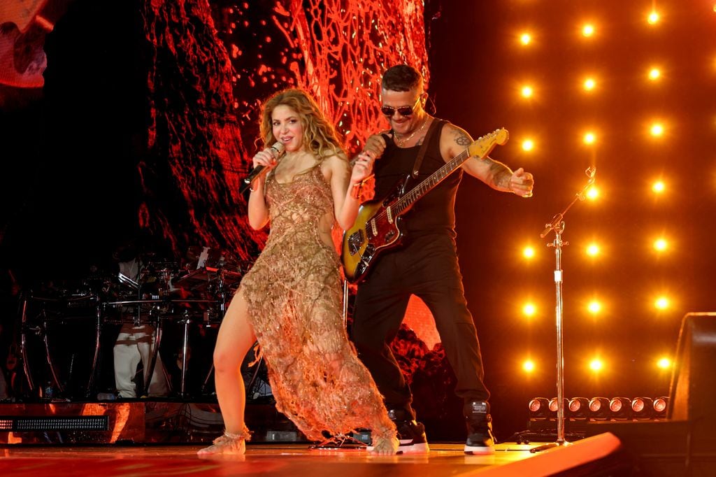 Shakira y Alejandro Sanz interpretaron 'La Tortura' a 20 años de su lanzamiento