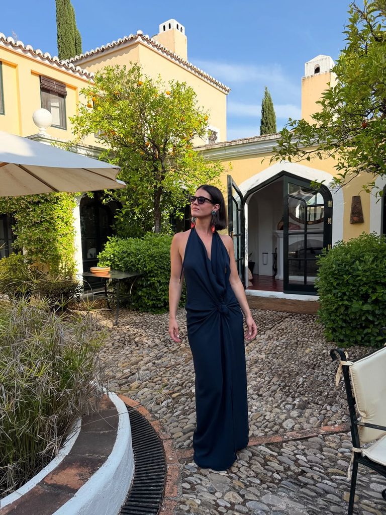 Isabelle Junot se va de boda en Andalucía y este fue su look de invitada