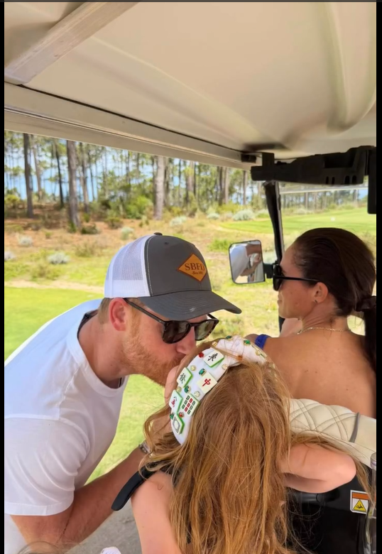 El príncipe Harry con Meghan Markle y su hija Lilibet