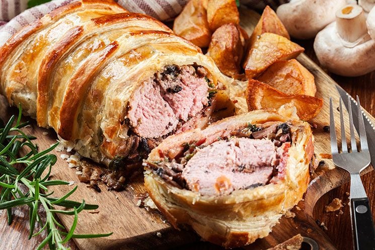Solomillo 'Wellington' de cerdo con champiñones
