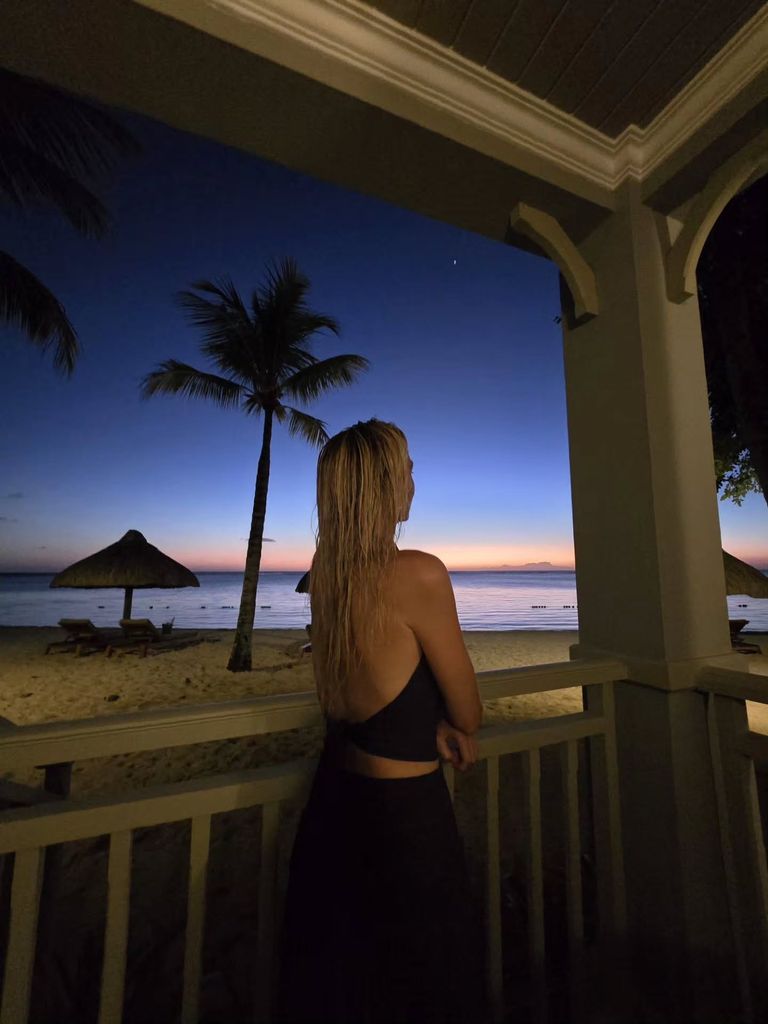 Kira Miró comparte fotos de su verano con Salva Reina