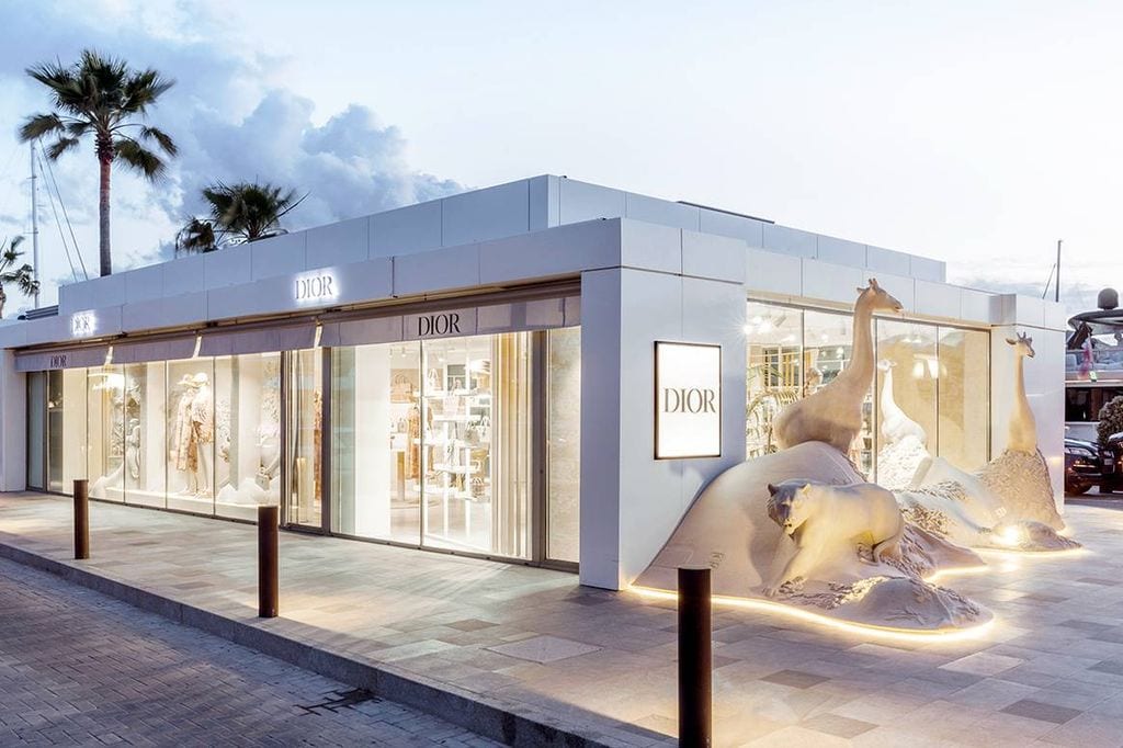 Vista de la pop-up de Dior en Ibiza