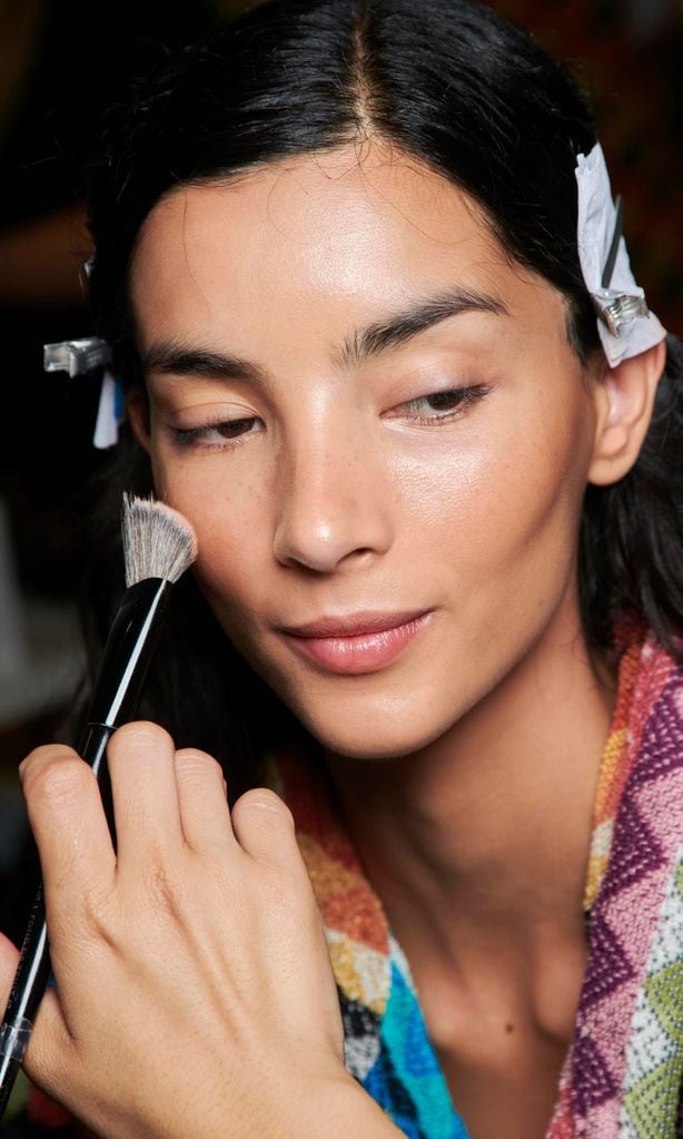 Maquillaje no comedogénico: dile adiós al acné