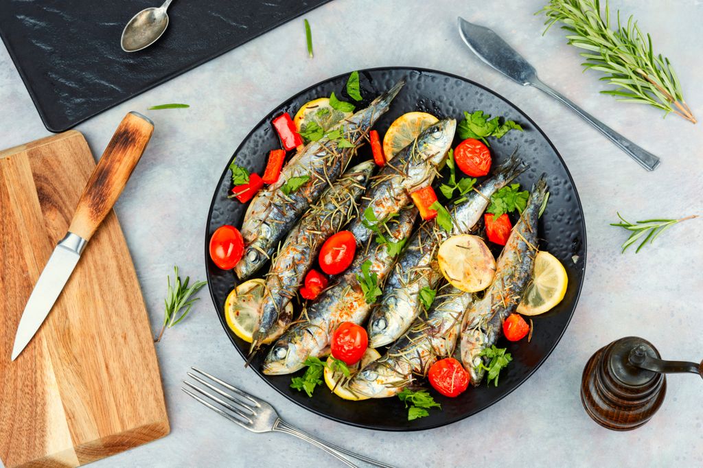 Opta por los productos de temporada, como las sardinas, que en verano están en su mejor momento.