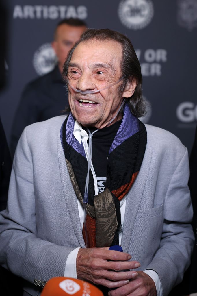 Pepe Habichuela en el photocall de "Ahora o nunca" en Madrid el 8 de abril de 2026, su última aparición pública antes de fallecer