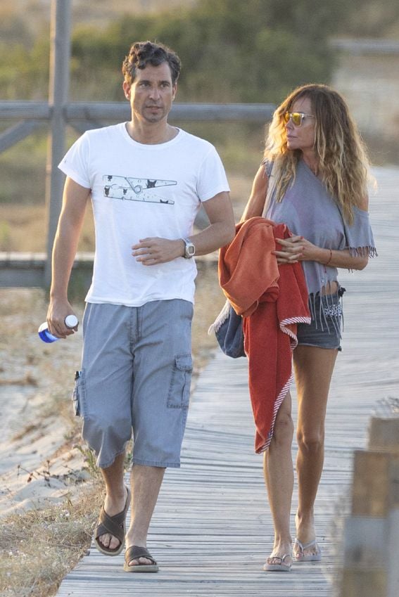 Lara Dibildos disfruta de su primer verano de amor con Cándido Conde-Pumpido