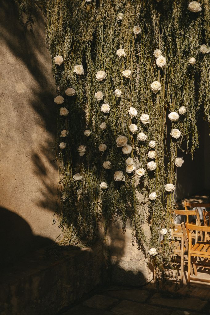 Decoración de boda con flores blancas