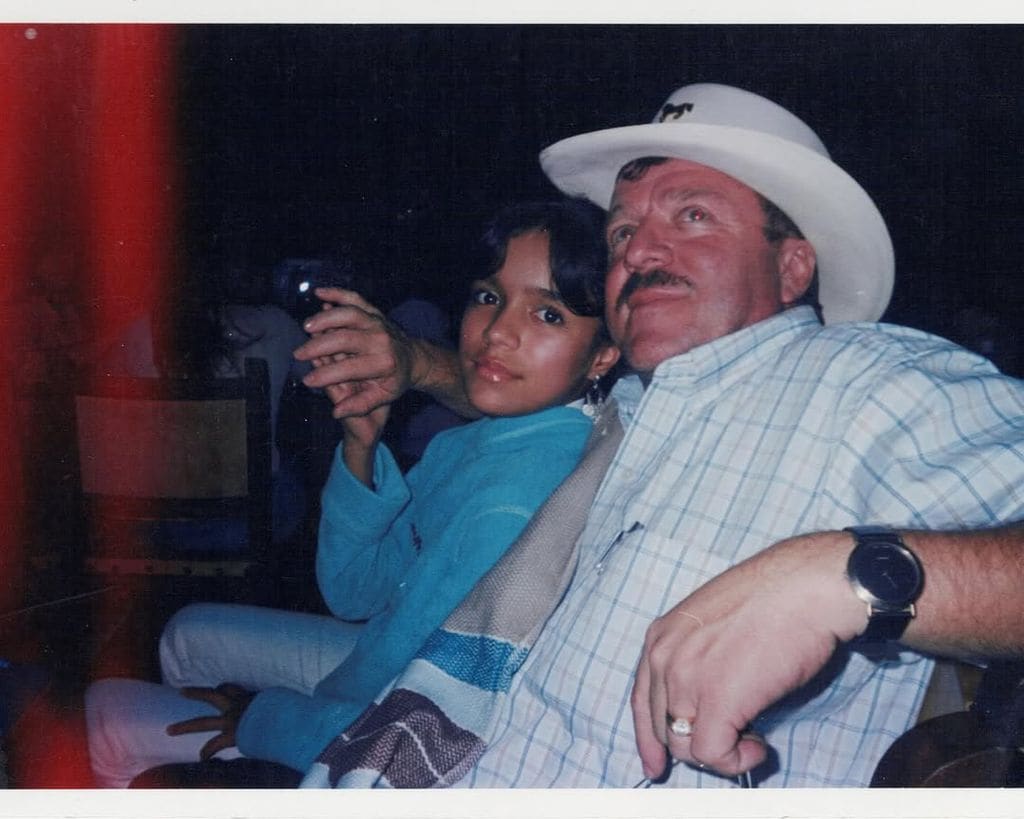 Karol G quiso compartir con sus fans algunos detalles inéditos de su infancia