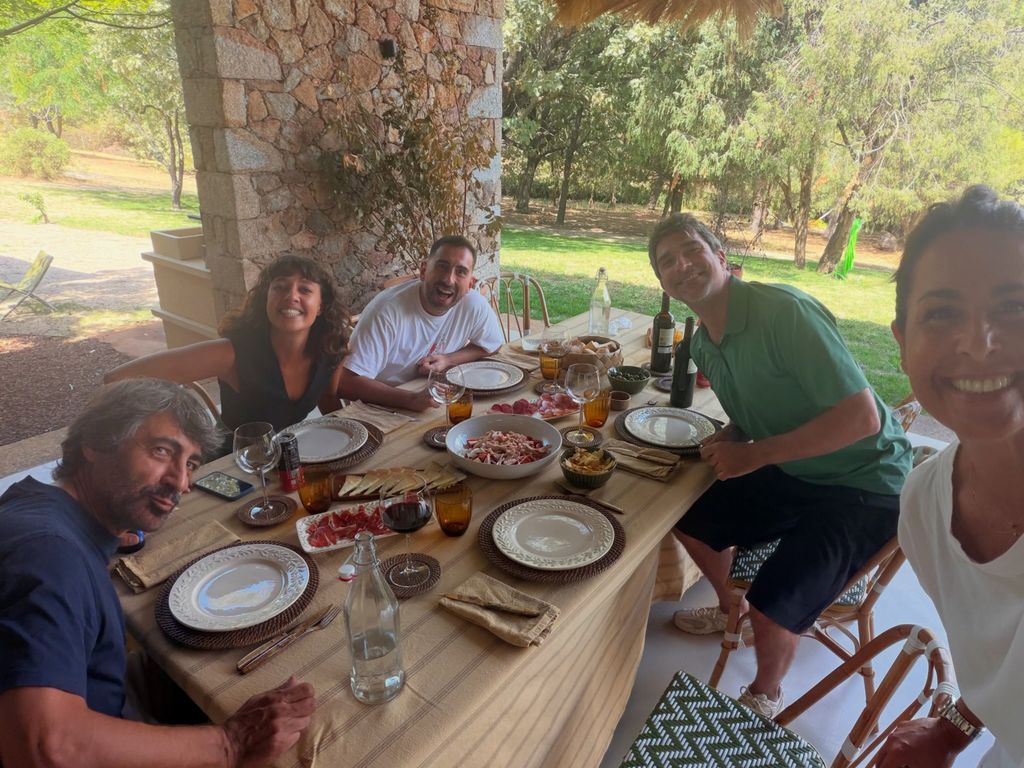 Imágenes de la escapada del equipo de La Roca la maravillosa casa de campo de Nuria Roca