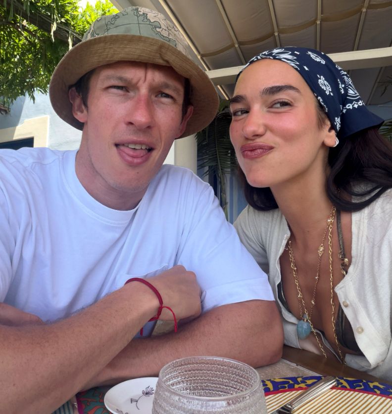Dua Lipa y su marido, el actor Callum Turner, de viaje en Italia este verano. 