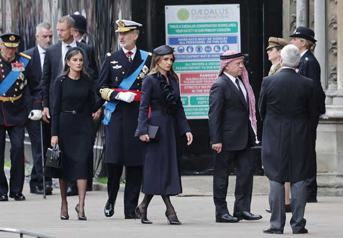 Los reyes Felipe y Letizia en el funeral de Isabel II