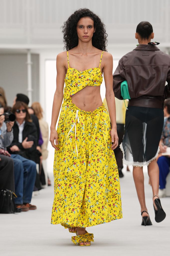 Paris Fashion Week: desfile de Loewe (Primavera/Verano 2027)