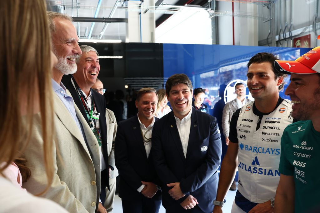 Se han encontrado con Carlos Sainz y Fernando Alonso. 