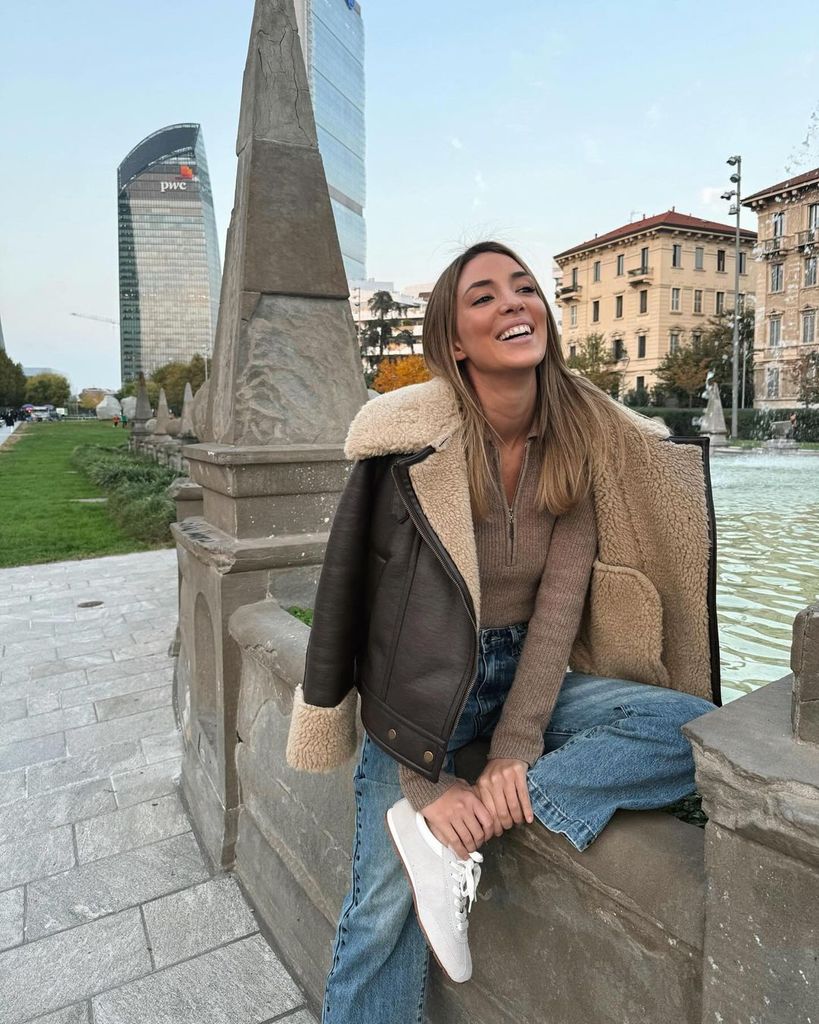 Alice Campello posando en las calles de Madrid