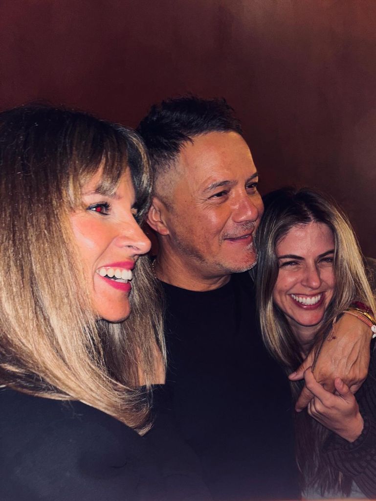 Alejandro y Stephanie se dejaron ver muy felices en su gran noche en Brooklyn.