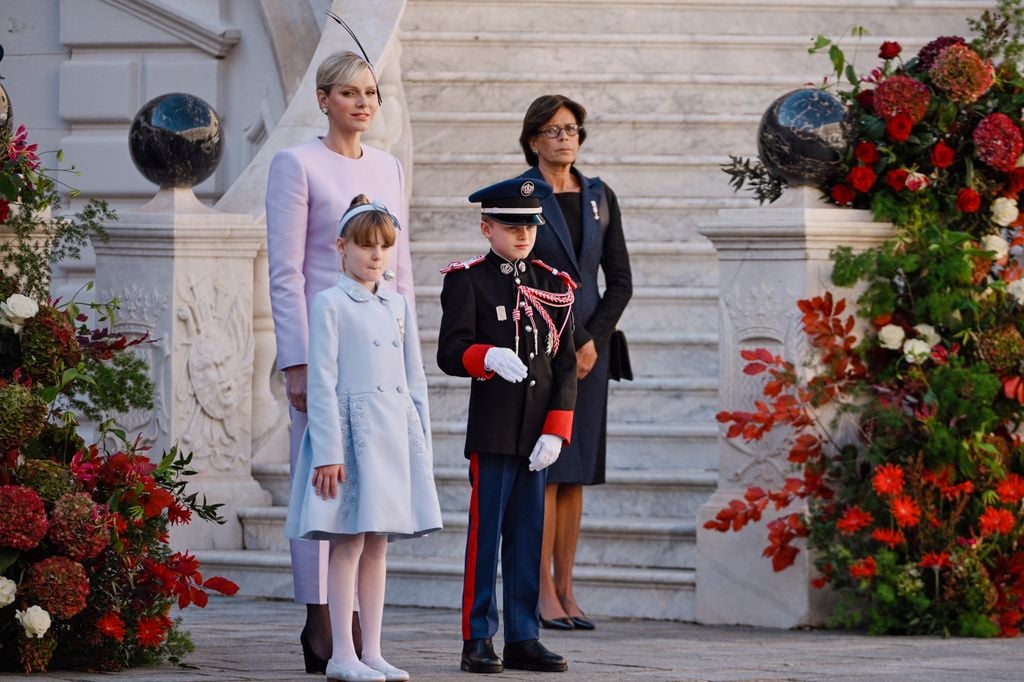 Charlene de Mónaco,Estefanía de Mónaco, Jacques y Gabriella de Mónaco en el Día Nacional 