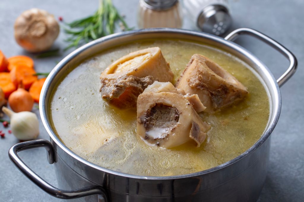 Caldo de huesos