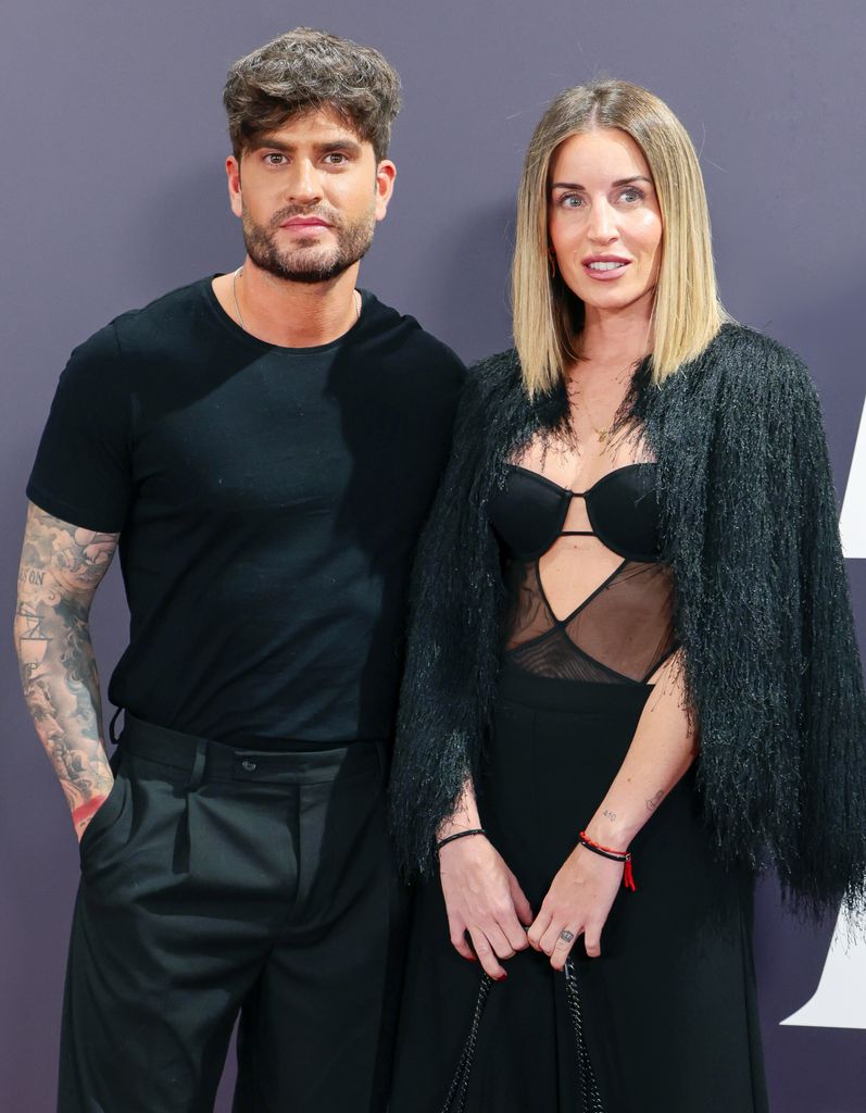 Marta Castro y Rodri Fuertes en el photocall de la fiesta de Yves Saint Laurent en Madrid el 11 de abril de 2024