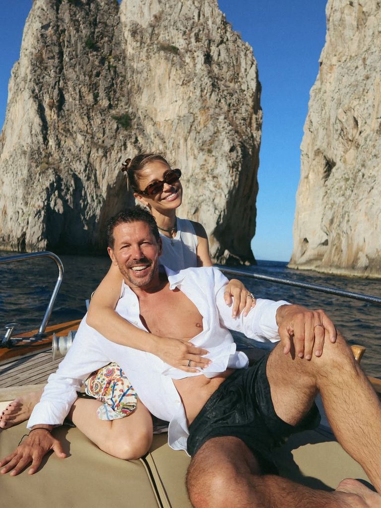 Carla Pereyra en su escapada a Capri, Italiana, con Simeone y amigos como Vicky Martín Berrocal.