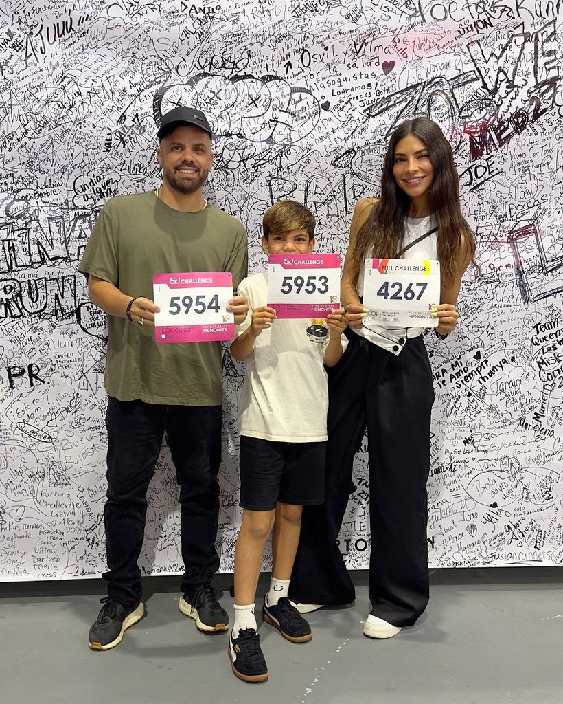 Alejandra Espinoza, Aníbal Marrero y su hijo Matteo 