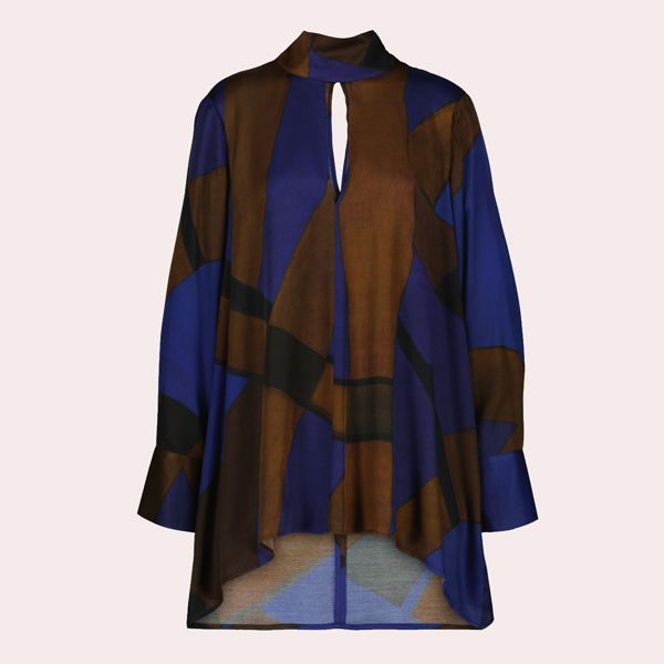 Blusa de mujer con estampado geométrico