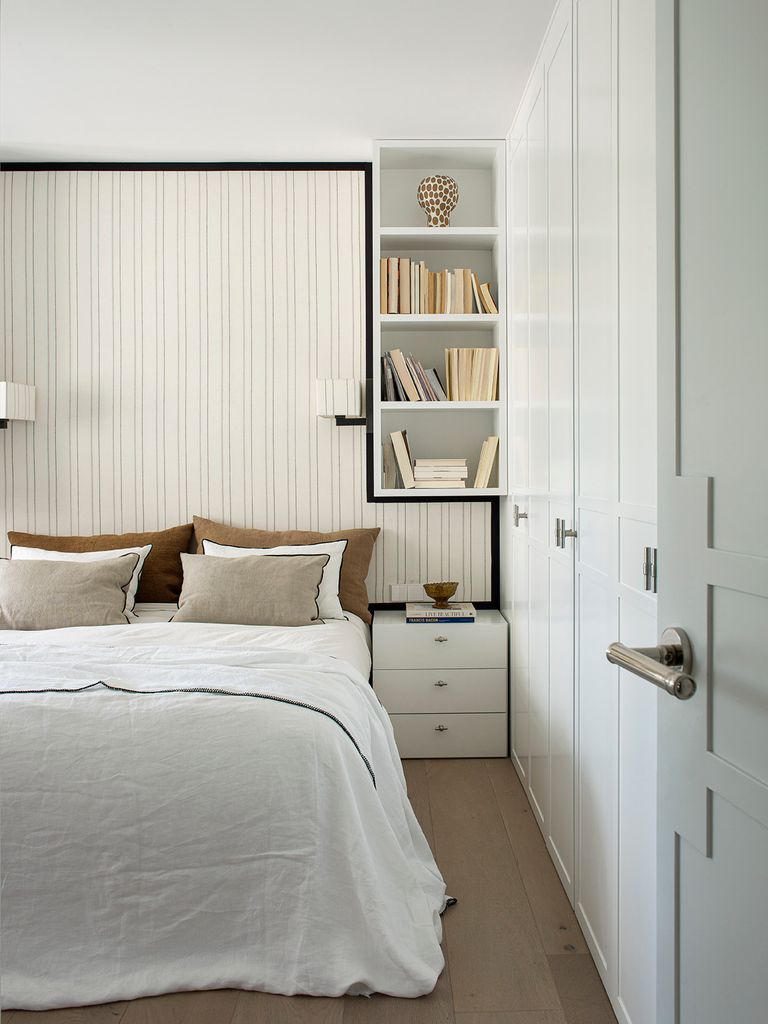 Dormitorio en colores neutros. 