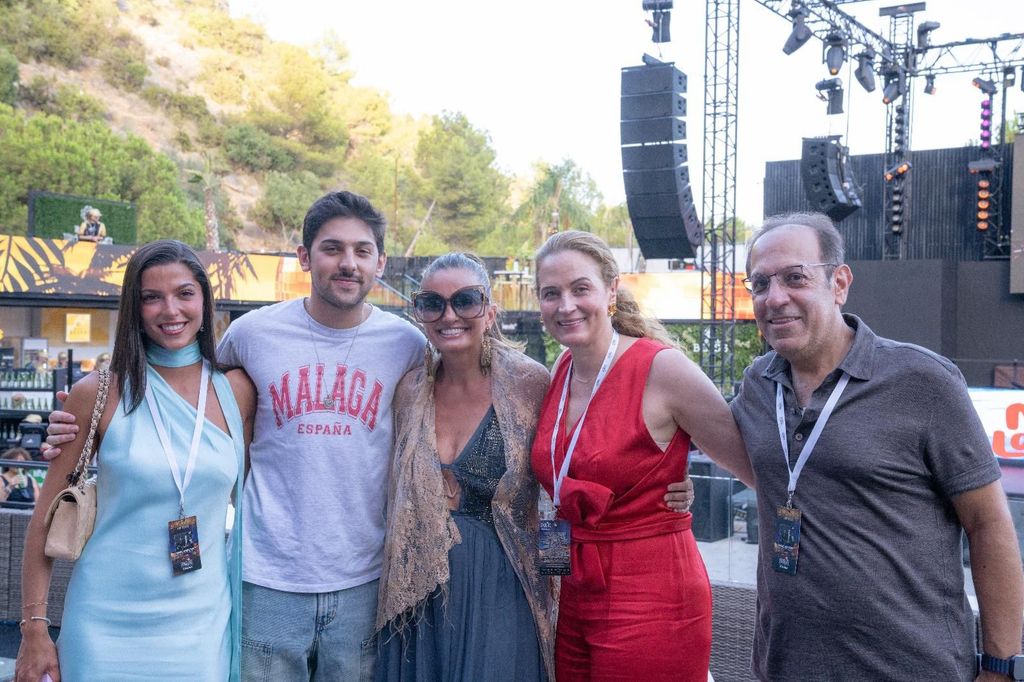 Tony Mils y su novia Eugenia Rodríguez