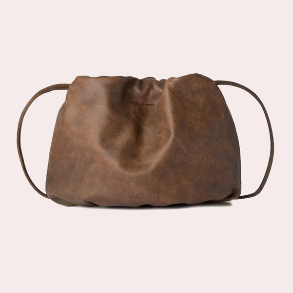 Bolso fruncido mediano cuero envejecido