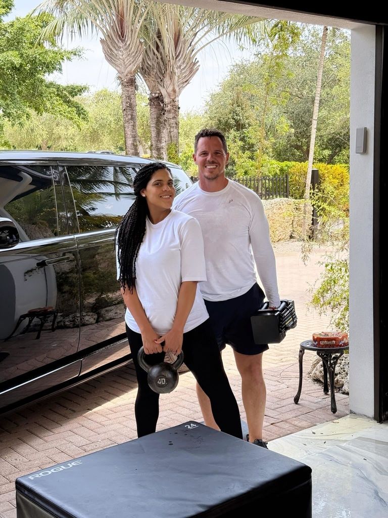 Francisca ha regresado a su rutina de ejercicios de la mano de su esposo Francesco Zampogna.