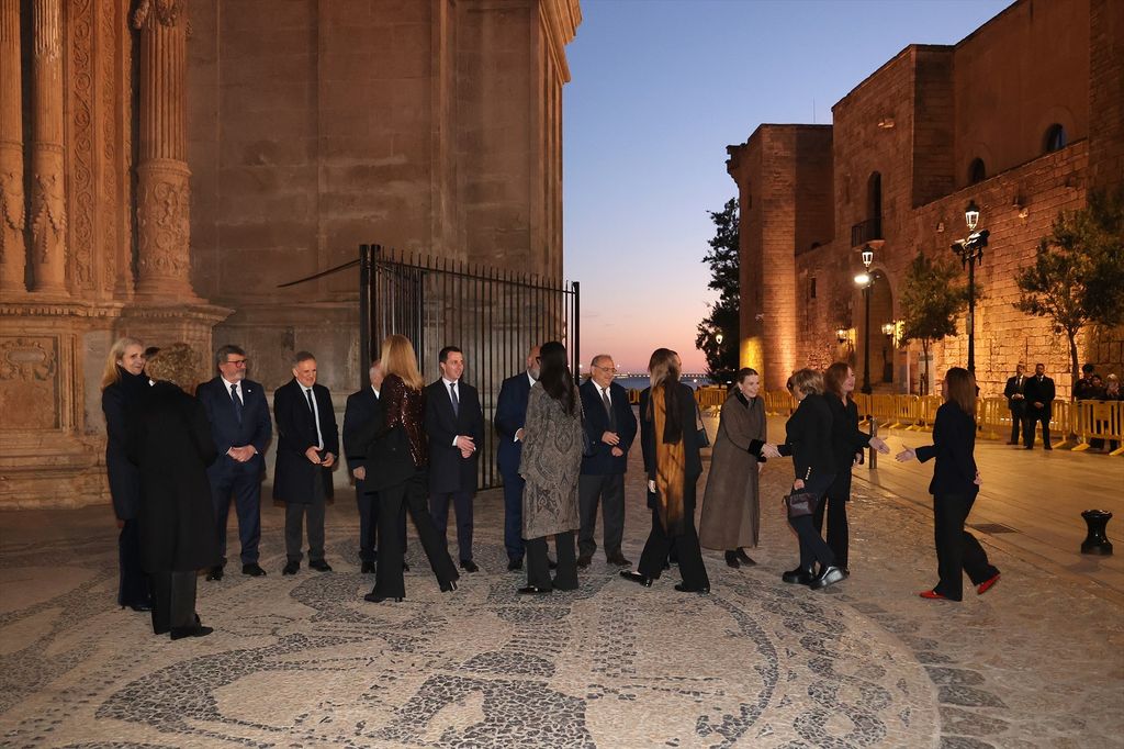 La reina Sofía a su llegada, junto a las infantas Elena y Cristina, así como Victoria Federica e Irene Urdangarin