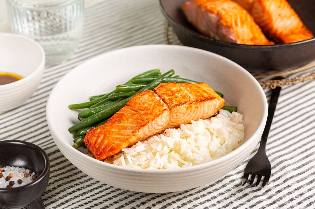 Salmón fresco con arroz
