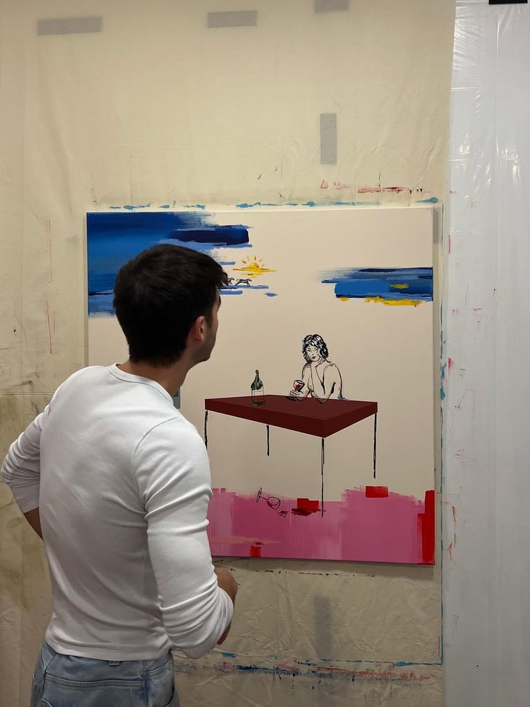 El actor, delante de uno de sus cuadros