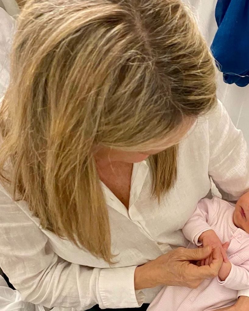 Isabel con su nieta, Beatriz, hija de Leire