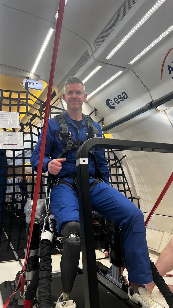 Además de astronauta, John McFall es cirujano especializado en traumatología y ortopedia dentro del sistema sanitario británico