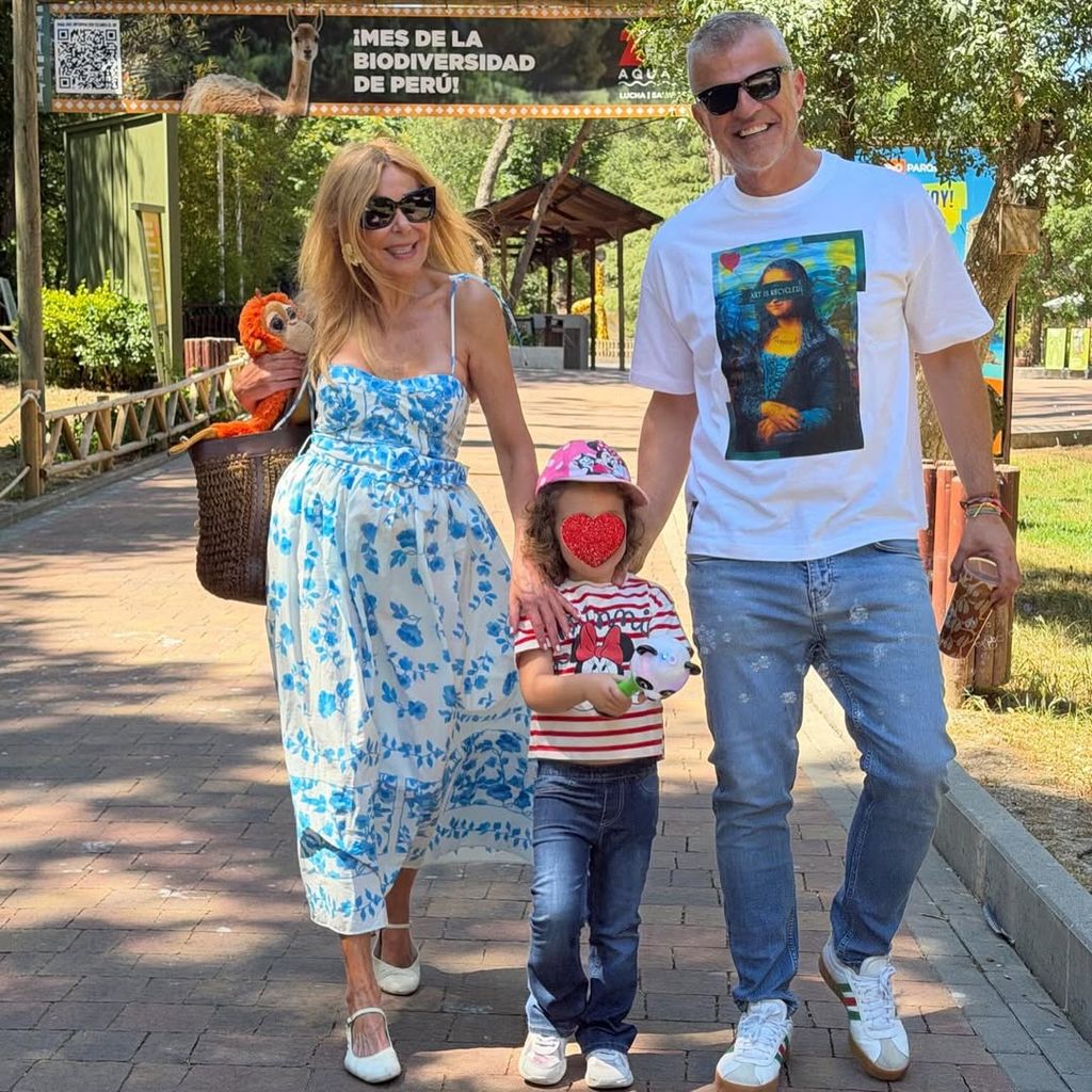 Ana Obregón disfrutó de una divertida jornada en el Zoo Aquarium de Madrid junto a Anita y uno de sus amigos más cercanos, Raúl Castillo