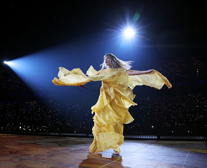 Taylor Swift en su concierto en Paris de Eras Tour