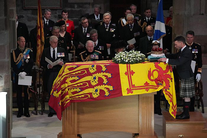 Misa en honor de Isabel II