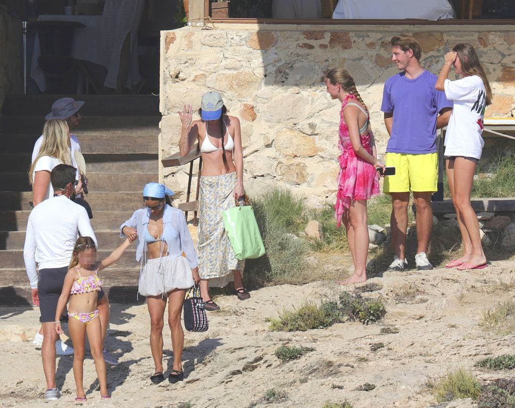 Dakota Johnson y Kate Hudson de vacaciones en Ibiza el 2 de julio de 2025