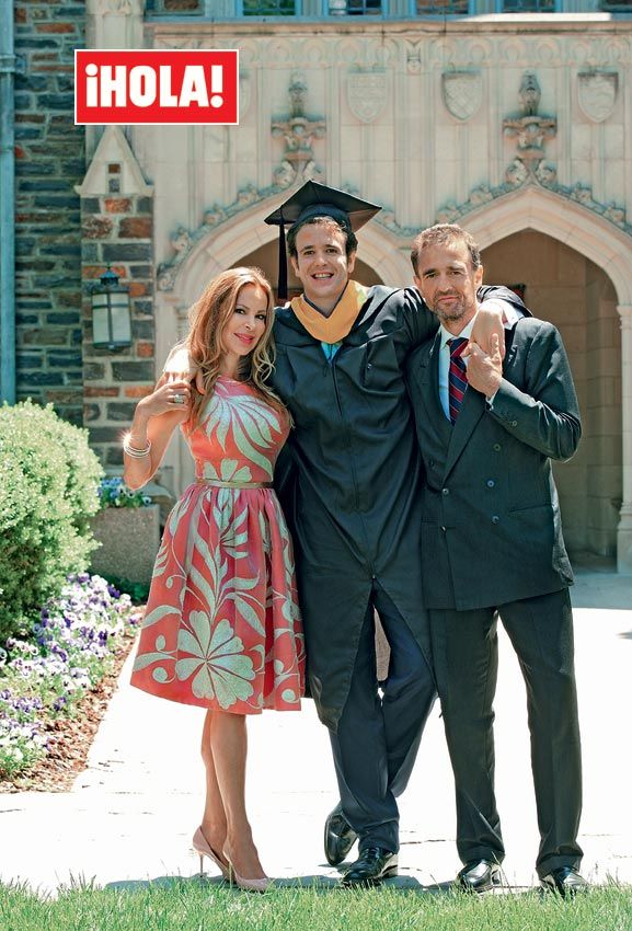Alex Lequio con sus padres