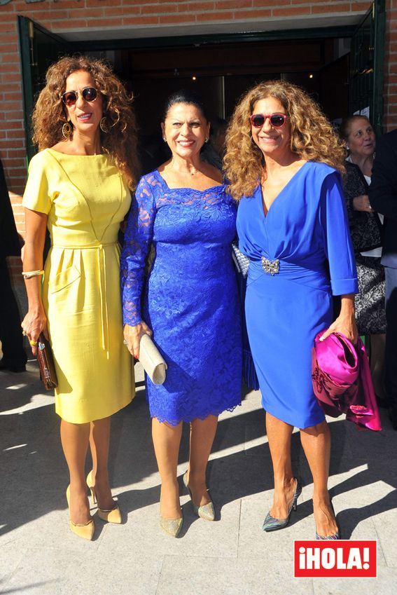 Lolita, Rosario y Carmen Flores