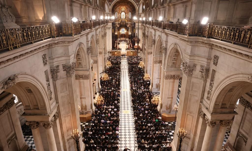 Servicio religioso en honor a la reina Isabel II