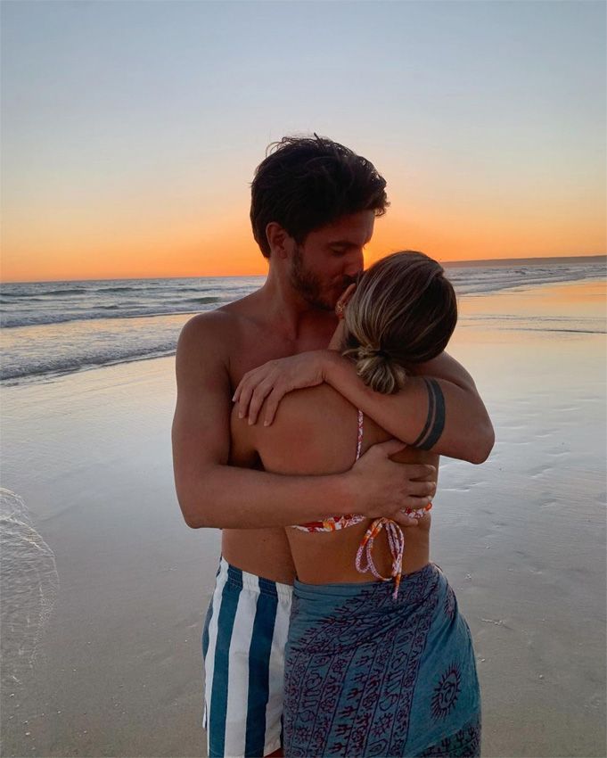 Anna Ferrer con su novio
