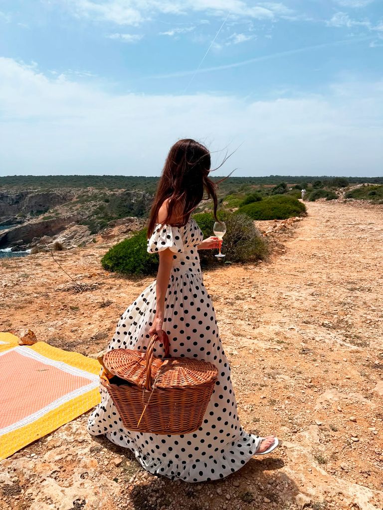 Gala González con vestido de lunares en Mallorca