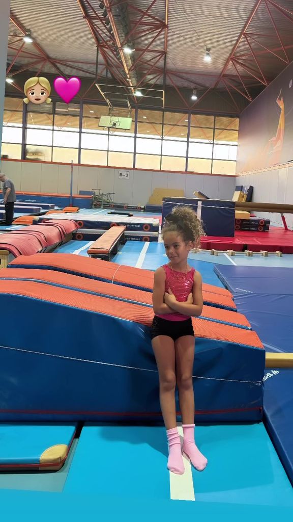 Alana Martin, hija de Georgina y Cristiano, ha dejado ver lo mucho que disfruta sus clases de gimnasia.