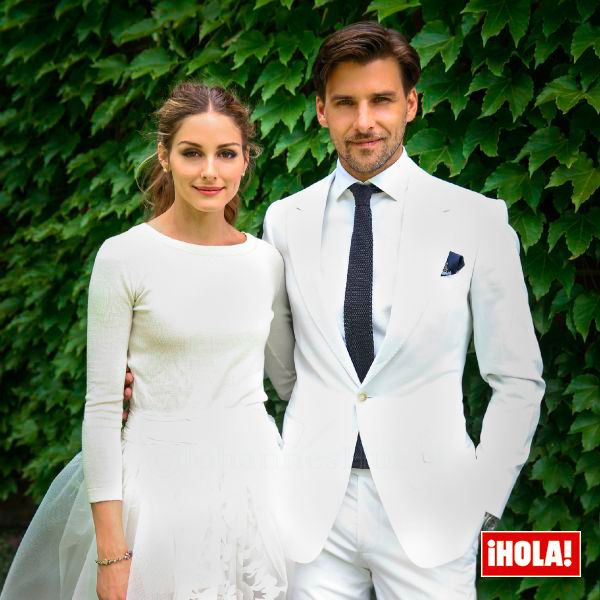 Olivia Palermo y Johannes Huebl, los primeros en dar pistoletazo de salida a esta tendencia de los novios de blanco, ella de Carolina Herrera y él de Marc Anthony Hamburg.
