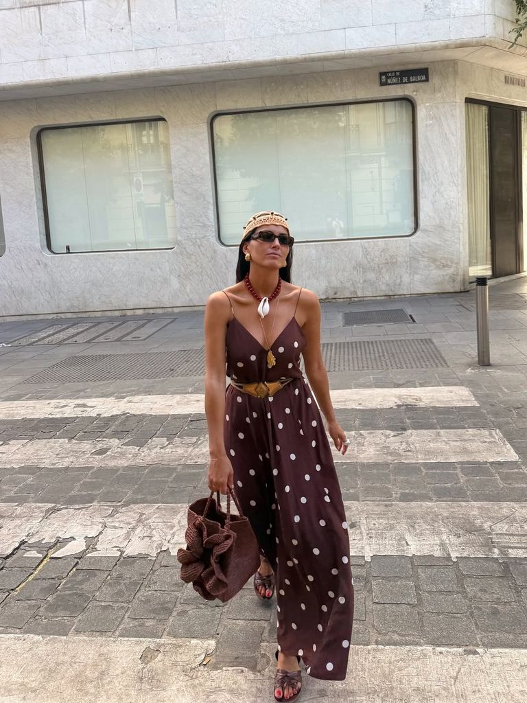 5 ocasiones en las que (por mucho calor que tengas) no deberías llevar un vestido de verano en agosto
